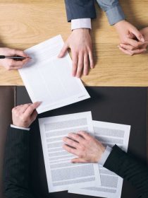 5.-Contratacao-por-dispensa-de-licitacao-1024x683-1